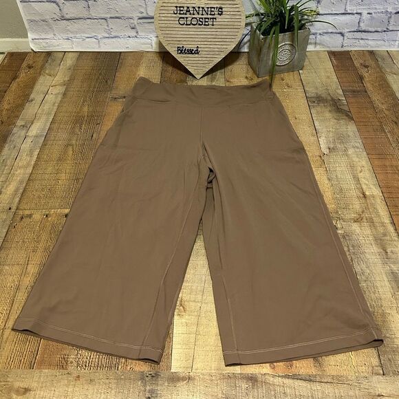 Lululemon Align Wide Leg Super-High-Rise Crop *23" size 20 - Picture 12 of 14